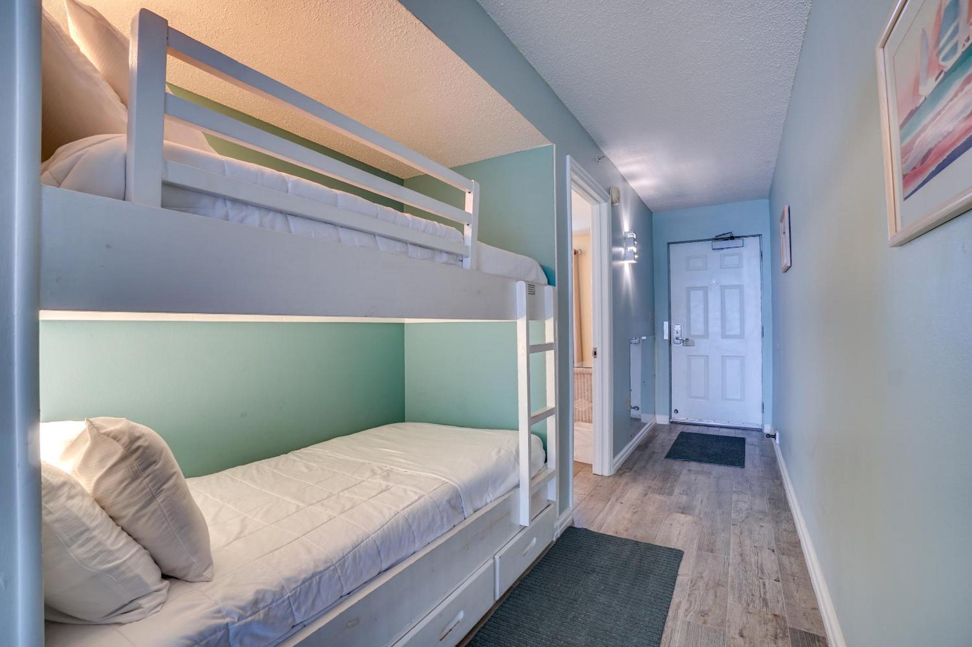 Pelican Beach Resort By Panhandle Getaways Дестин Стая снимка